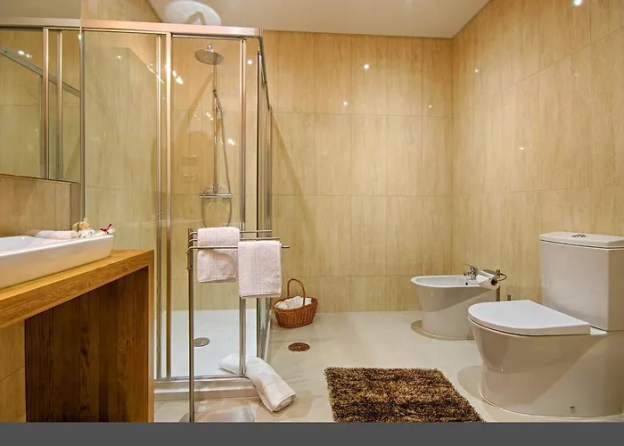 Quinta De Remoaes Feriehus *