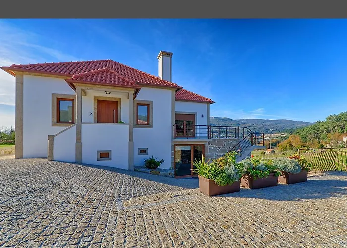 Quinta De Remoaes * Melgaço