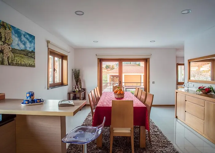 Quinta De Remoaes Feriehus Melgaço